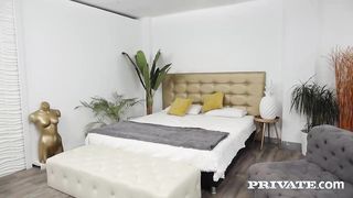 Scarlet Domingo Arian Joy - Debuts In Threesome