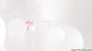 Lilu Moon Foot Fetish w Big Black Cock