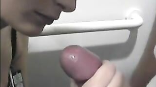 Amateur 19 Year Old Blow Job In Changing Room