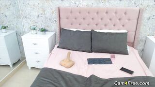 Horny Latina With Perfect Body Fuck Her Own Pussy