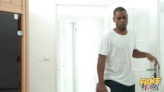 Lia Lin - I Love To Hate You