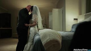 Cuckold Hubby Insists His Newly Wed Wife Penelope Reed Fuck A Man