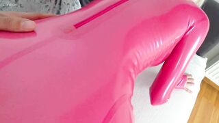 Deine Alte bringts nicht!! Fick lieber MICH!!!