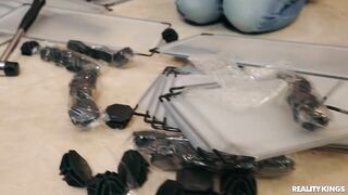 Maya Woulfe vs Damion Dayski